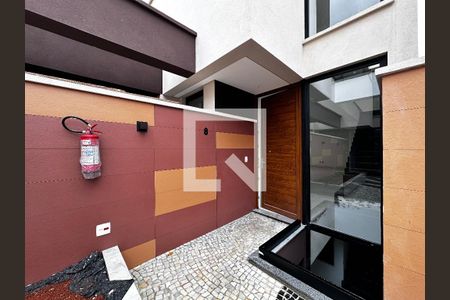 Casa de condomínio à venda com 531m², 4 quartos e 4 vagasFachada Casa