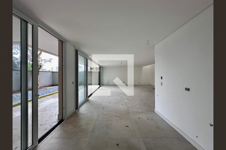 Casa de condomínio à venda com 531m², 4 quartos e 4 vagasCozinha