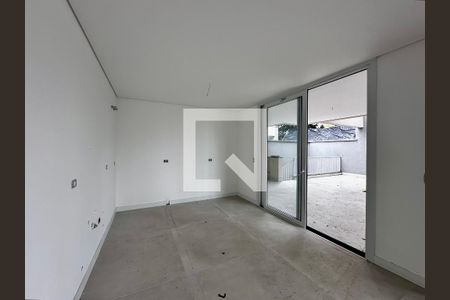 Casa de condomínio à venda com 531m², 4 quartos e 4 vagasCozinha