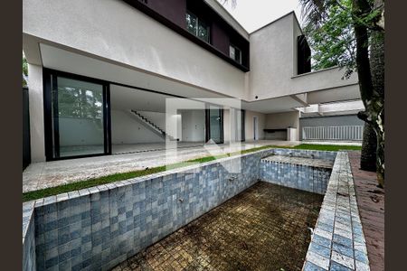 Casa de condomínio à venda com 531m², 4 quartos e 4 vagasPiscina
