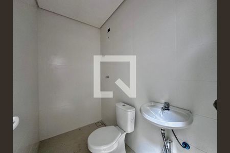 Casa de condomínio à venda com 531m², 4 quartos e 4 vagasBanheiro de Serviço