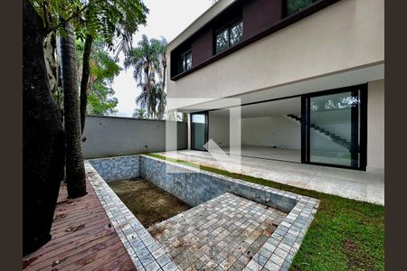 Casa de condomínio à venda com 531m², 4 quartos e 4 vagasPiscina