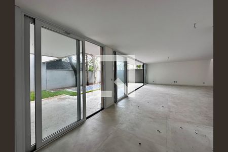 Casa de condomínio à venda com 531m², 4 quartos e 4 vagasCozinha