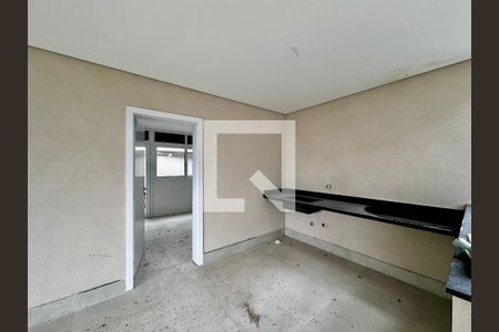 Casa de condomínio à venda com 531m², 4 quartos e 4 vagasQuintal