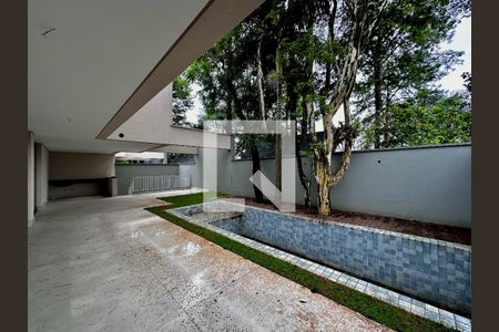 Casa de condomínio à venda com 531m², 4 quartos e 4 vagasQuintal