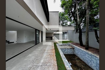 Casa de condomínio à venda com 531m², 4 quartos e 4 vagasQuintal