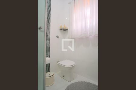 Casa à venda com 250m², 4 quartos e 4 vagasBanheiro Social