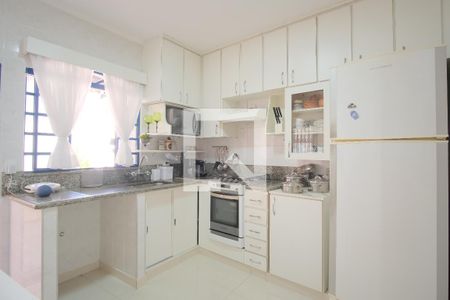 Casa à venda com 250m², 4 quartos e 4 vagasCozinha