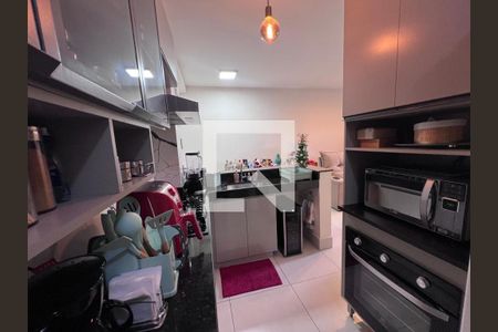 Apartamento à venda com 90m², 2 quartos e 2 vagas Apartamento à venda com 90m², 2 quartos e 2 vagascozinha