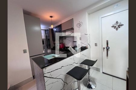 Apartamento à venda com 90m², 2 quartos e 2 vagas Apartamento à venda com 90m², 2 quartos e 2 vagascozinha