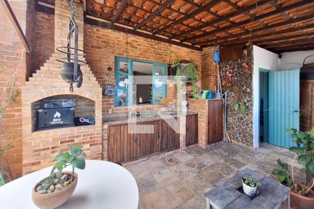 Apartamento à venda com 166m², 3 quartos e 2 vagas Apartamento à venda com 166m², 3 quartos e 2 vagasCobertura