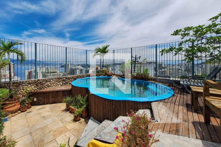 Apartamento à venda com 166m², 3 quartos e 2 vagas Apartamento à venda com 166m², 3 quartos e 2 vagasCobertura