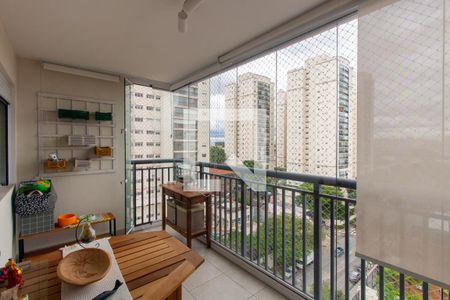 Apartamento à venda com 77m², 2 quartos e 1 vaga Apartamento à venda com 77m², 2 quartos e 1 vagaVaranda da Sala