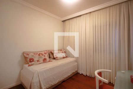 Apartamento à venda com 278m², 5 quartos e 3 vagasQuarto 4