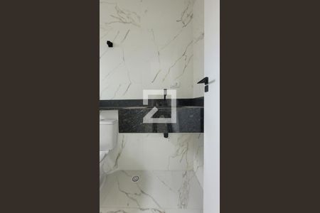 Apartamento à venda com 109m², 2 quartos e 1 vaga Apartamento à venda com 109m², 2 quartos e 1 vagaBanheiro