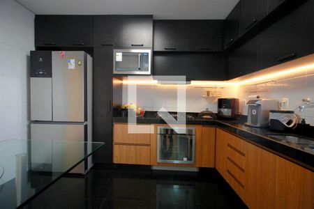 Apartamento à venda com 172m², 4 quartos e 4 vagasCozinha