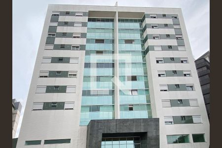 Apartamento à venda com 172m², 4 quartos e 4 vagas Apartamento à venda com 172m², 4 quartos e 4 vagasFachada