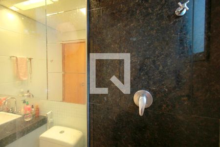 Apartamento à venda com 172m², 4 quartos e 4 vagasBanheiro 2