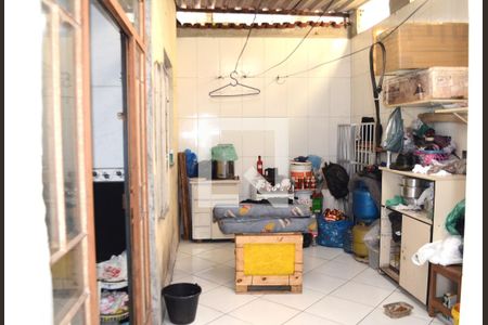 Casa à venda com 60m², 2 quartos e 1 vagaÁrea de Serviço