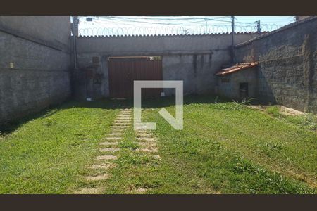 Casa à venda com 279m², 3 quartos e 4 vagas Casa à venda com 279m², 3 quartos e 4 vagasQuintal