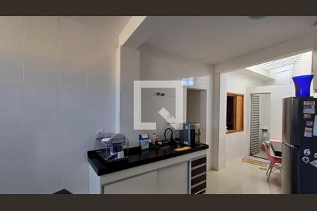 Casa à venda com 279m², 3 quartos e 4 vagas Casa à venda com 279m², 3 quartos e 4 vagasCozinha