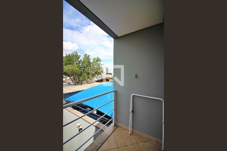 Casa à venda com 260m², 4 quartos e 4 vagasSuíte 3 Sacada