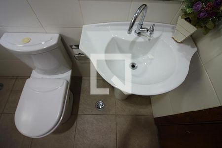 Casa à venda com 260m², 4 quartos e 4 vagasBanheiro de serviço