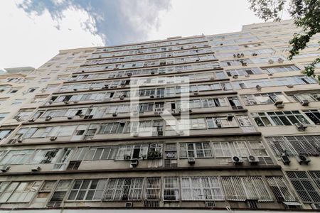Apartamento à venda com 37m², 1 quarto e sem vaga Apartamento à venda com 37m², 1 quarto e sem vagaFachada do Prédio