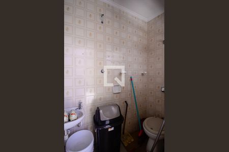 Casa à venda com 172m², 3 quartos e 2 vagasÁrea de Serviço - Banheiro 