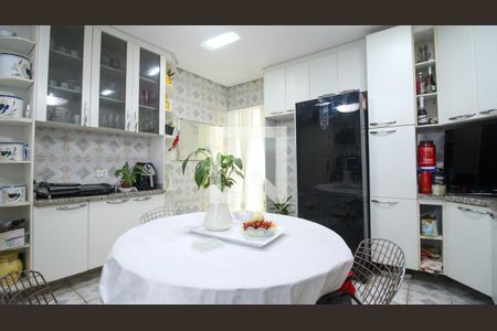 Casa à venda com 150m², 2 quartos e 2 vagas Casa à venda com 150m², 2 quartos e 2 vagasCozinha