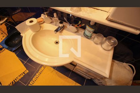 Casa à venda com 150m², 2 quartos e 2 vagas Casa à venda com 150m², 2 quartos e 2 vagasBanheiro Social