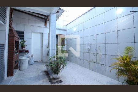 Casa à venda com 150m², 2 quartos e 2 vagas Casa à venda com 150m², 2 quartos e 2 vagasLavanderia