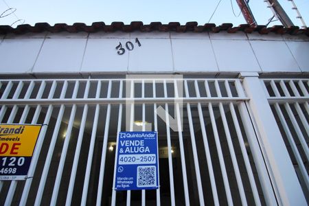 Casa à venda com 150m², 2 quartos e 2 vagas Casa à venda com 150m², 2 quartos e 2 vagasFachada/Plaquinha