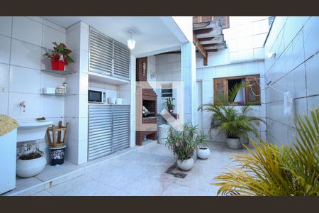 Casa à venda com 150m², 2 quartos e 2 vagas Casa à venda com 150m², 2 quartos e 2 vagasLavanderia