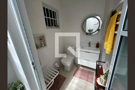 Casa à venda com 84m², 3 quartos e 1 vagaBanheiro 1