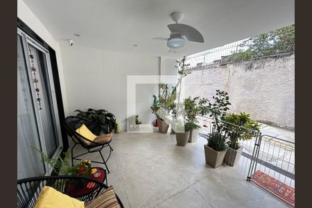 Casa à venda com 84m², 3 quartos e 1 vagaVaranda