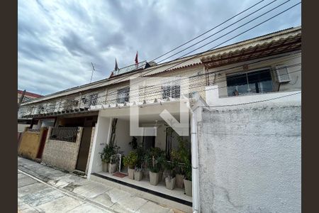 Casa à venda com 84m², 3 quartos e 1 vagaFachada