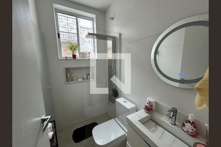 Casa à venda com 84m², 3 quartos e 1 vagaBanheiro 2