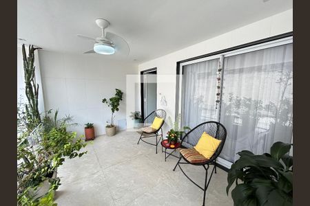 Casa à venda com 84m², 3 quartos e 1 vagaVaranda