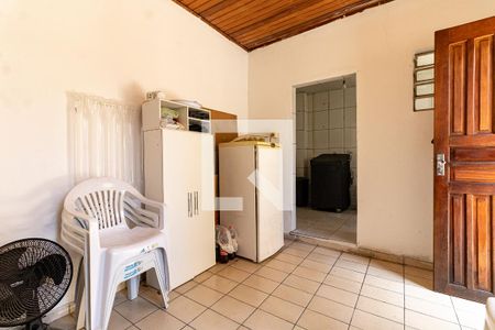 Casa à venda com 120m², 2 quartos e 2 vagas Casa à venda com 120m², 2 quartos e 2 vagasQuarto de Serviço