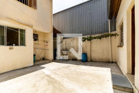 Casa à venda com 120m², 2 quartos e 2 vagas Casa à venda com 120m², 2 quartos e 2 vagasQuintal