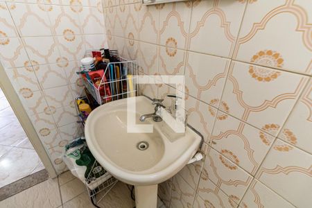 Casa à venda com 120m², 2 quartos e 2 vagas Casa à venda com 120m², 2 quartos e 2 vagasBanheiro Social