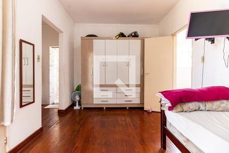 Casa à venda com 120m², 2 quartos e 2 vagas Casa à venda com 120m², 2 quartos e 2 vagasSuíte