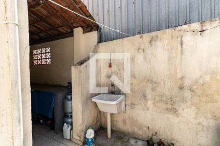 Casa à venda com 120m², 2 quartos e 2 vagas Casa à venda com 120m², 2 quartos e 2 vagasQuintal