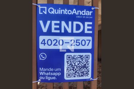 Casa à venda com 205m², 3 quartos e 2 vagas Casa à venda com 205m², 3 quartos e 2 vagasPlaca