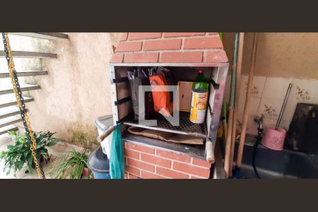 Casa à venda com 198m², 4 quartos e 2 vagas Casa à venda com 198m², 4 quartos e 2 vagasChurrasqueira