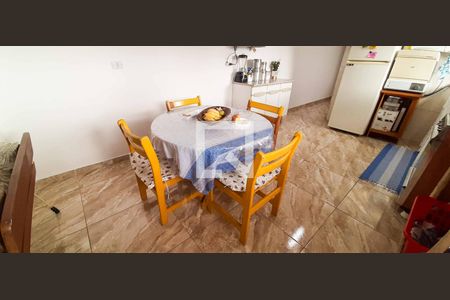 Casa à venda com 198m², 4 quartos e 2 vagas Casa à venda com 198m², 4 quartos e 2 vagasEdícula - Cozinha