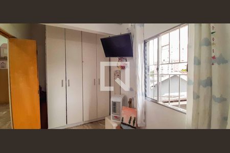 Casa à venda com 198m², 4 quartos e 2 vagas Casa à venda com 198m², 4 quartos e 2 vagasEdícula - Quarto 2