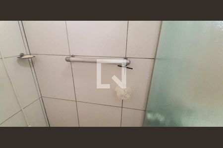 Casa à venda com 198m², 4 quartos e 2 vagas Casa à venda com 198m², 4 quartos e 2 vagasBanheiro da Suíte