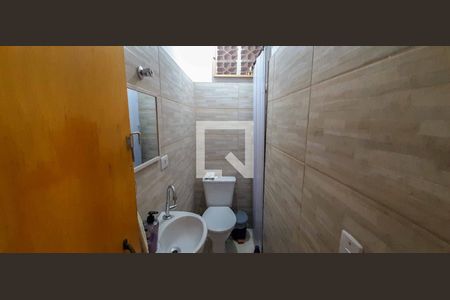 Casa à venda com 198m², 4 quartos e 2 vagas Casa à venda com 198m², 4 quartos e 2 vagasEdícula - Lavabo